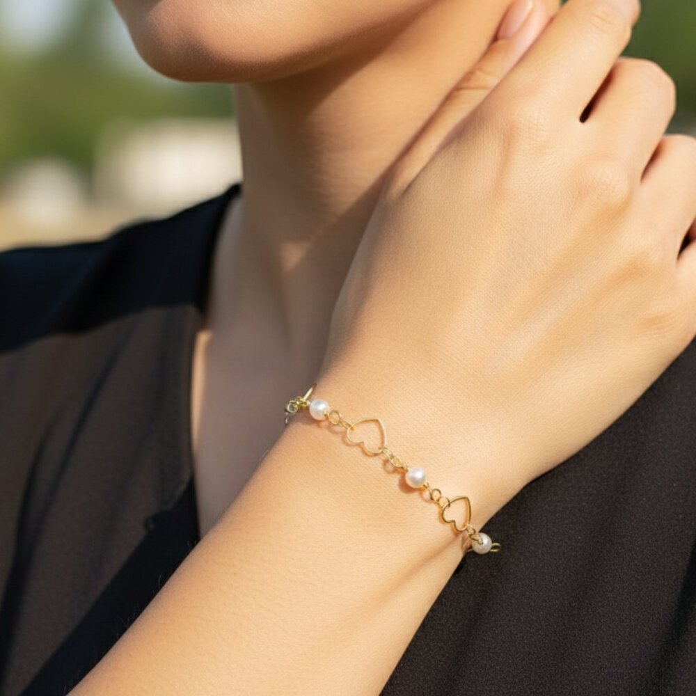 "Trendy Handmade Bracelet – A Stylish Gift for Women & Girls, MAR091608